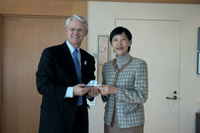 Rosanna Ure  meets with Premier Gordon Campbell of British Columbia