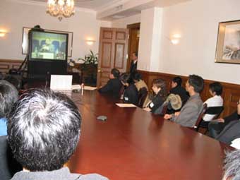 Hong Kong's panel speakers responded positively to the questions raised by enthusiastic students at the career video conference held simultaneously in early March in Toronto, Vancouver and Hong Kong.