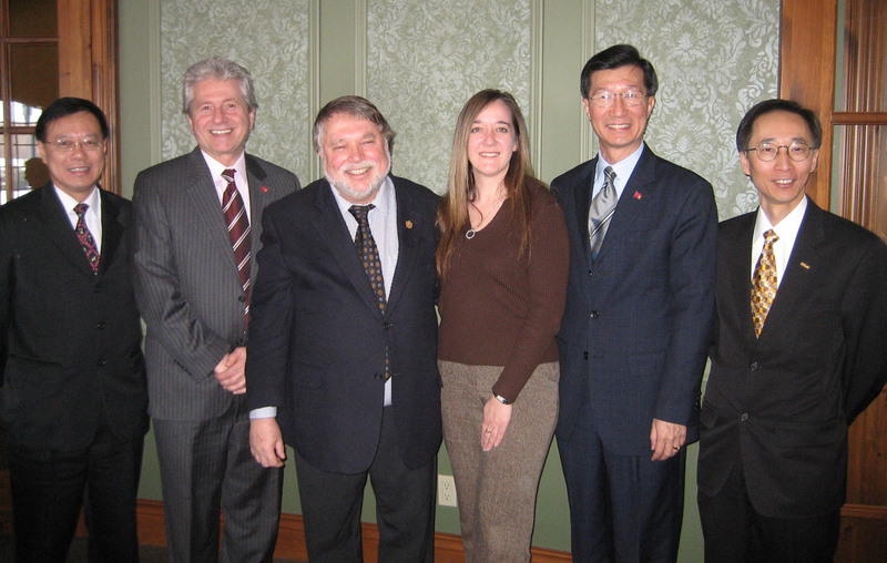 Pictured after the workshop are (from left) HKETO Director Mr Bassanio So; the Ontario Minister of Citizenship and Immigration, Mr Mike Colle; Member of Provincial Parliament Mr Ted McMeekin; the Vice-President of the Flamborough Chamber of Commerce, Ms Susan Cetinski; Ontario Minister of Revenue, Mr Michael Chan and HKTDC Director in Canada, Mr Andrew Yiu.