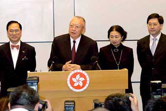 The Constitutional Task Force members - CS Donald Tsang (left), SJ Elsie Leung and SCA (right), Stephen Lam, join CE Tung Chee Hwa (2nd left) at the press conference.