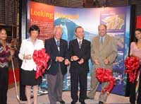 The first large-scale Hong Kong promotional event recently held at Quebec City received full support from the city government. 