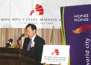 Mr Bassanio So briefs the participants on Hong Kong's role as a trading hub and a technology marketplace in Asia, and the conducive business environment the city provides for Canadian companies at a luncheon presentation entitled "Hong Kong - Technology Marketplace in Asia".