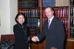 Hong Kong's Secretary for Justice, Ms Elsie Leung, met with the Attorney General of Ontario, the Hon Michael Bryant, to update him of Hong Kong's new constitutional order under the "One Country, Two Systems" concept.