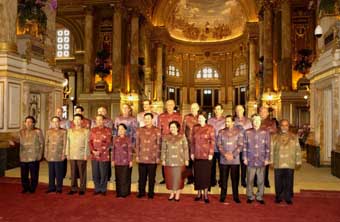 The Hong Kong Chief Executive, Mr Tung Che Hwa, (back row, right) joined other APEC Economic Leaders in Bangkok in October  for a group photograph in the traditional attire of the host economy.  