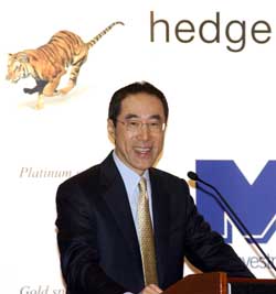 The Hong Kong Financial Secretary, Mr Henry Tang, said fund management in Hong Kong was expanding and had a 'potential that had yet to see limits' when he addressed the Conference on "Hedge Funds World Asia 2003" in early December.