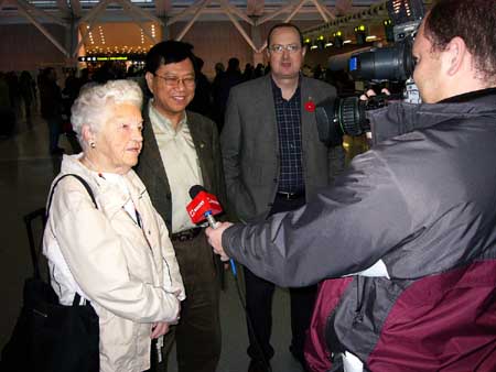 Before her departure to Hong Kong this (Monday) morning, a local television station took the opportunity to interview Mayor Hazel McCallion at the airport about Team Mississauga�s Mission to Hong Kong.   Standing next to the Mayor are Mr Andre Mak, the Director of the Mississauga Board of Trade and Mr Larry Petovello, Director of Mississauga�s Economic Development Office. 